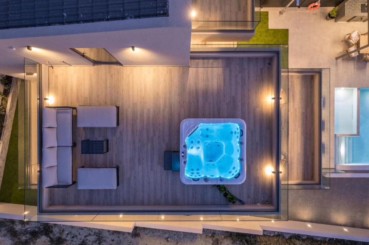 Villa Ekphrasis With Sea View And Jacuzzi Ravdhoúkha Exteriör bild