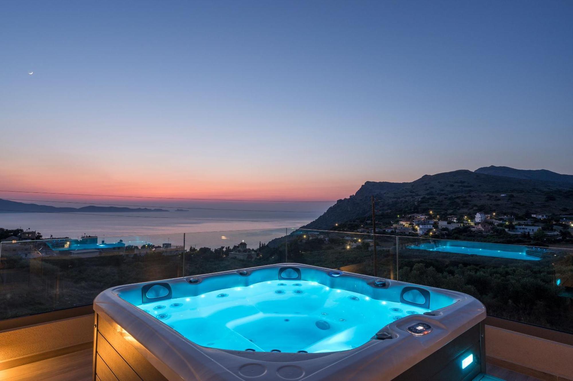 Villa Ekphrasis With Sea View And Jacuzzi Ravdhoúkha Exteriör bild